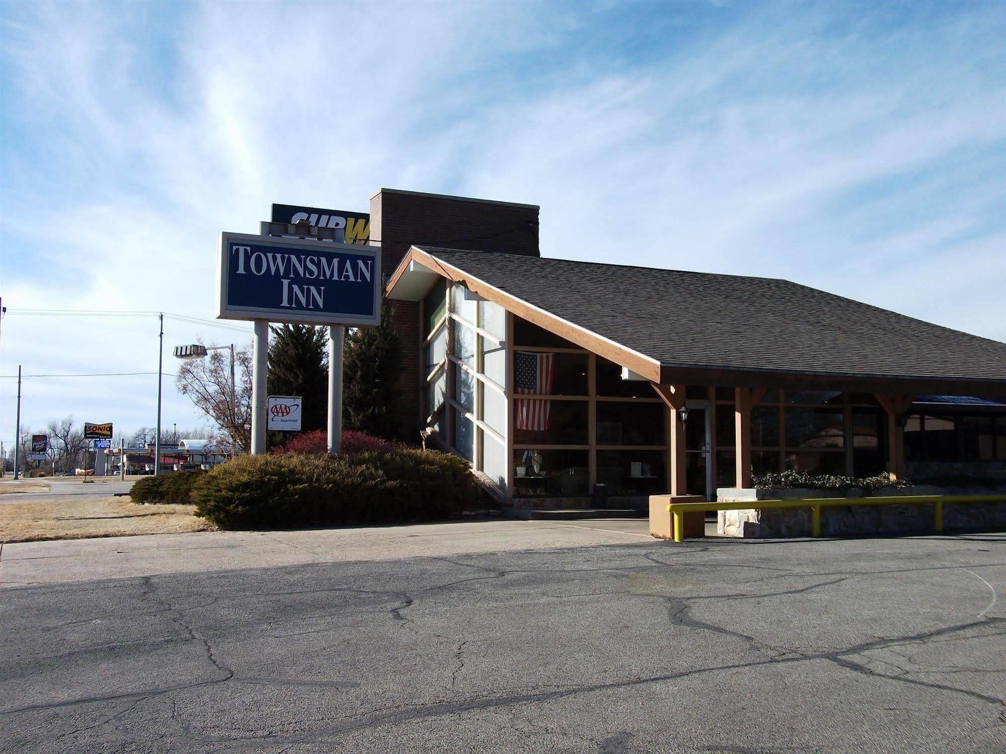 Townsman Inn Larned Buitenkant foto